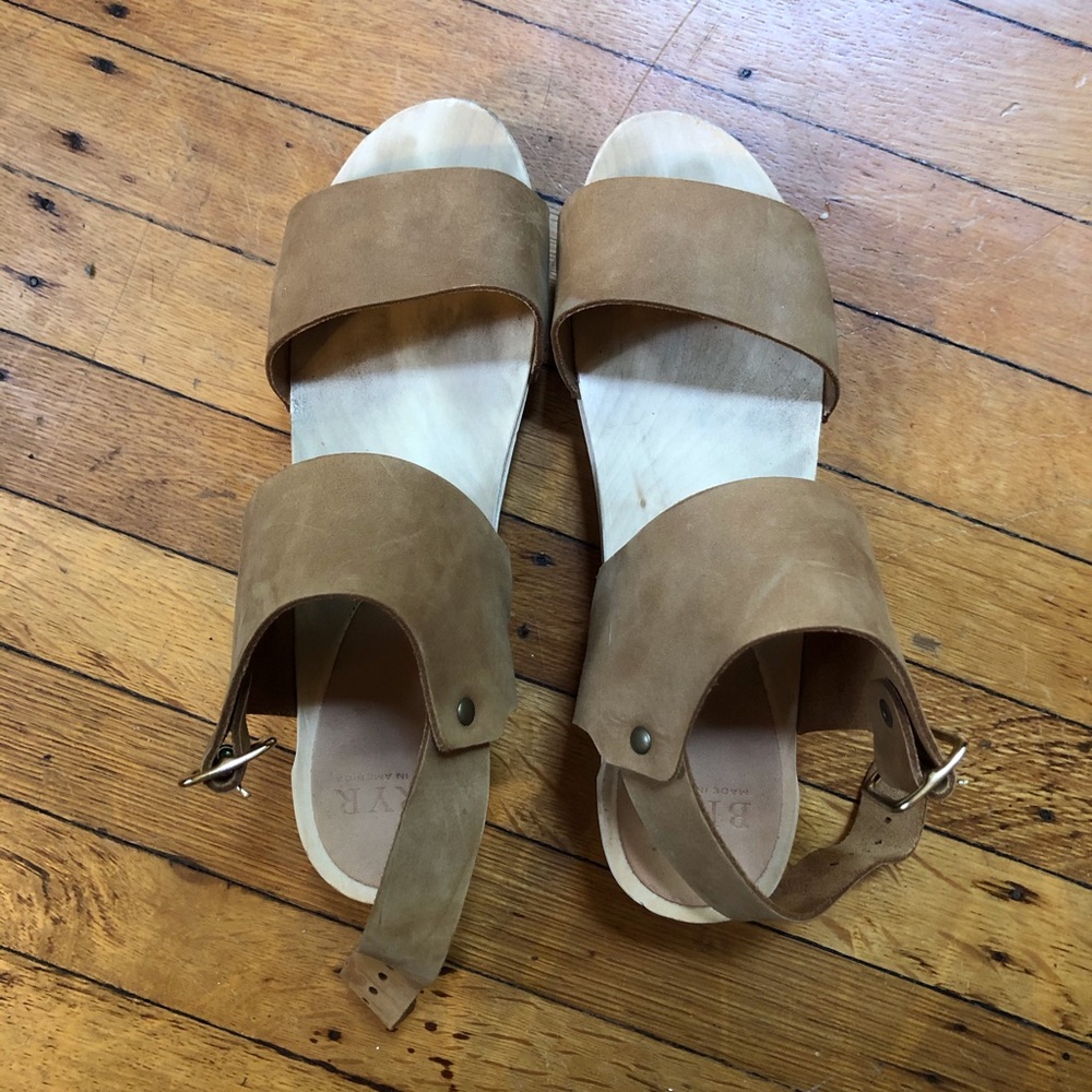 Bryr Miranda Sandal Toe clog mid-heel